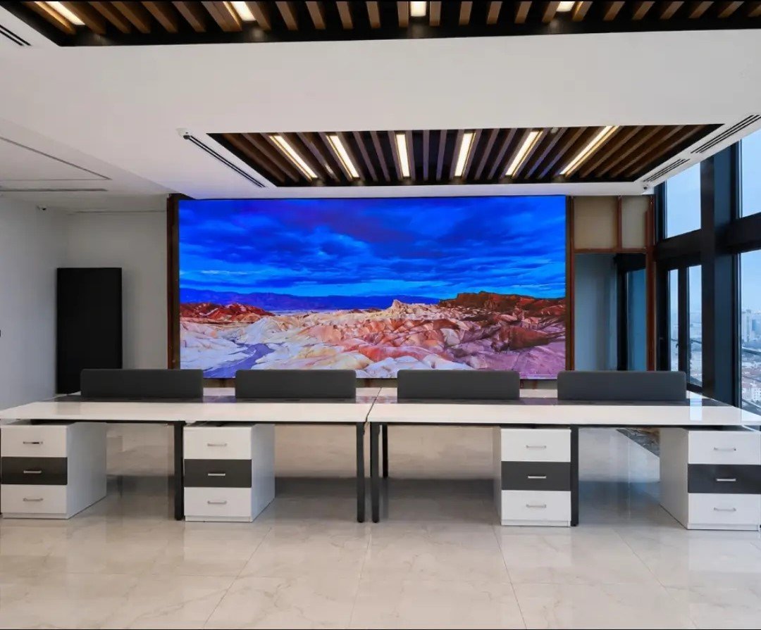 Salle equipee d'un ecran LED